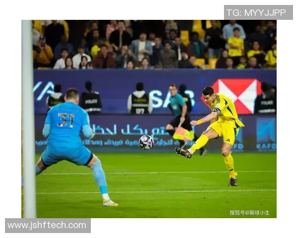 足球巨星奇葩广告大盘点:他们是如何用创意吸引眼球的 足球巨星奇葩广告大盘点:他们是如何用创意吸引眼球的